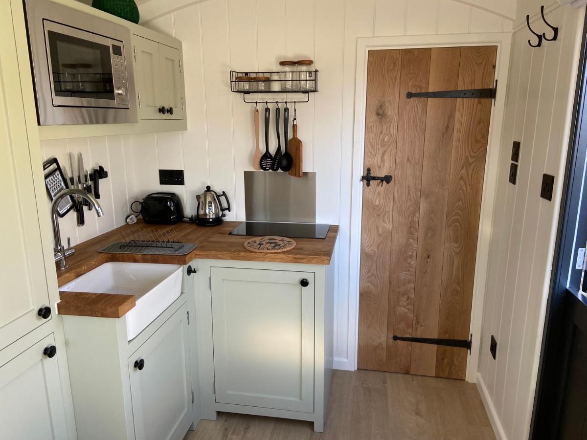 Peaceful Shepherd'S Hut In Beautiful Countryside. リンリスゴー エクステリア 写真