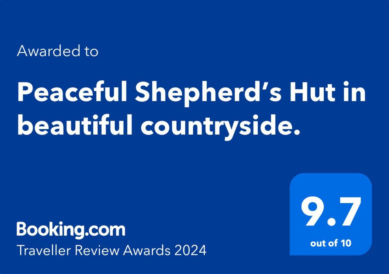 Peaceful Shepherd'S Hut In Beautiful Countryside. リンリスゴー エクステリア 写真